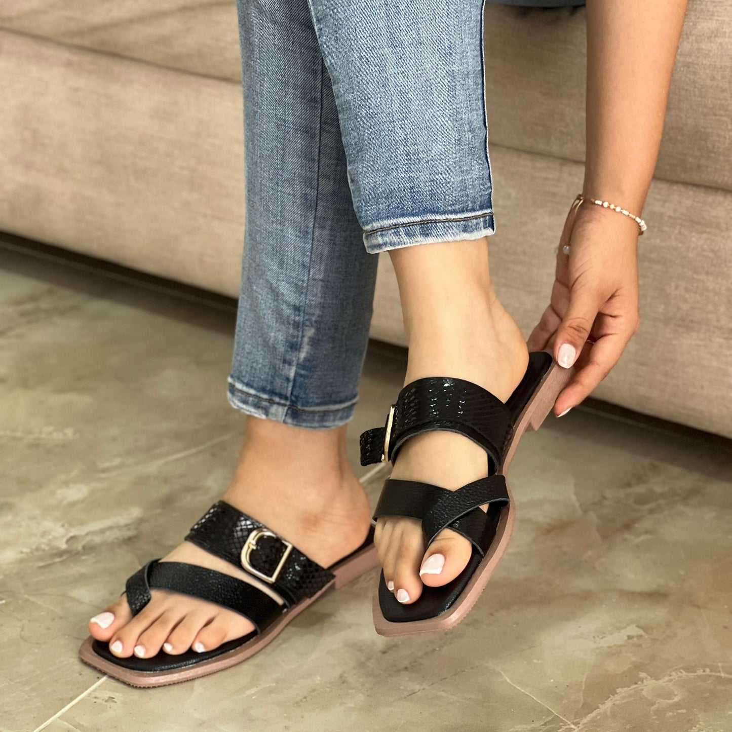 Sandalia Cuero Vellissima
